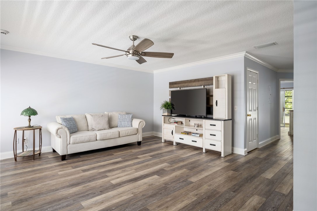 44 Vista Gardens Trail 206