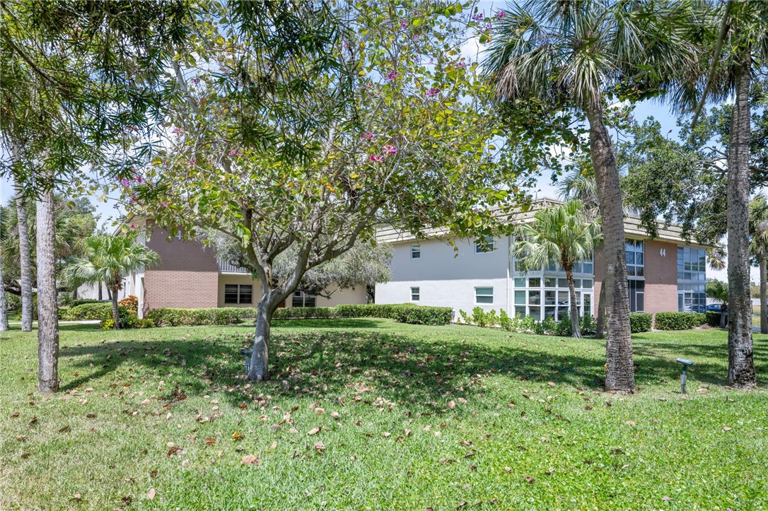 44 Vista Gardens Trail 206