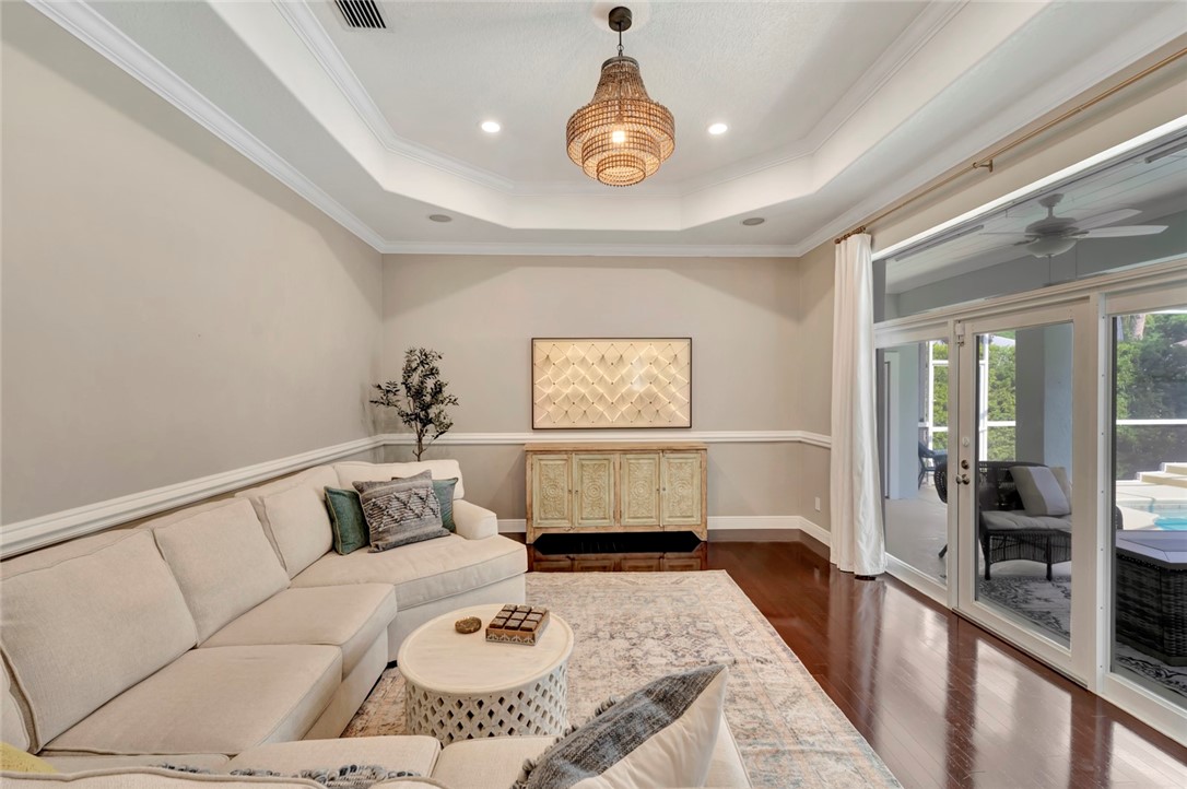 105 38th Court