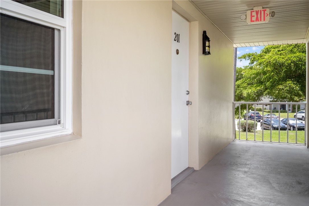 61 Woodland Drive 201
