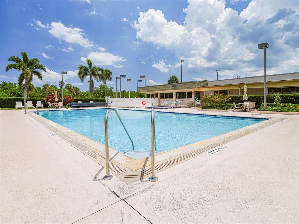 44 Vista Gardens Trail 206