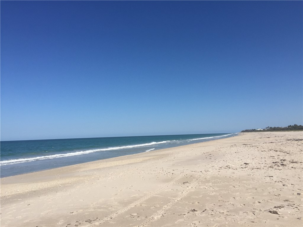 935 Southlakes Way SW