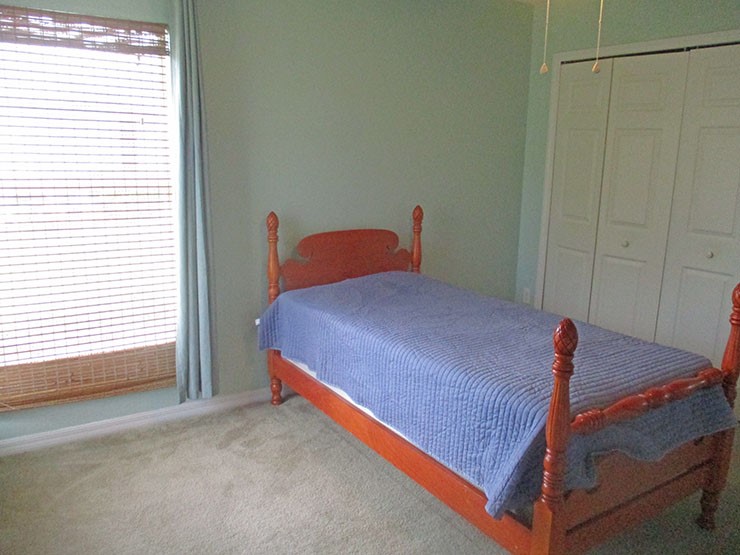 935 Southlakes Way SW