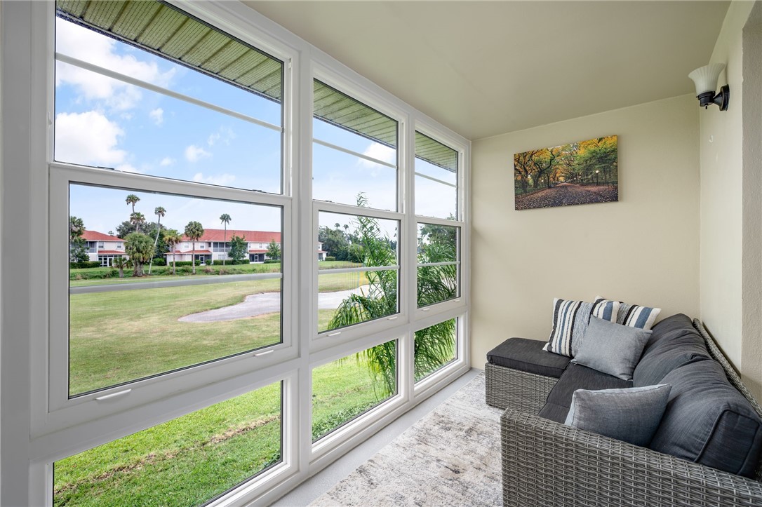 3 Vista Palm Lane 204