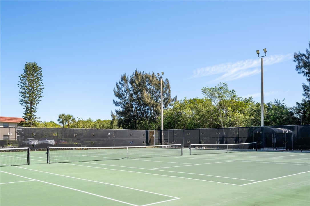 3 Vista Palm Lane 204