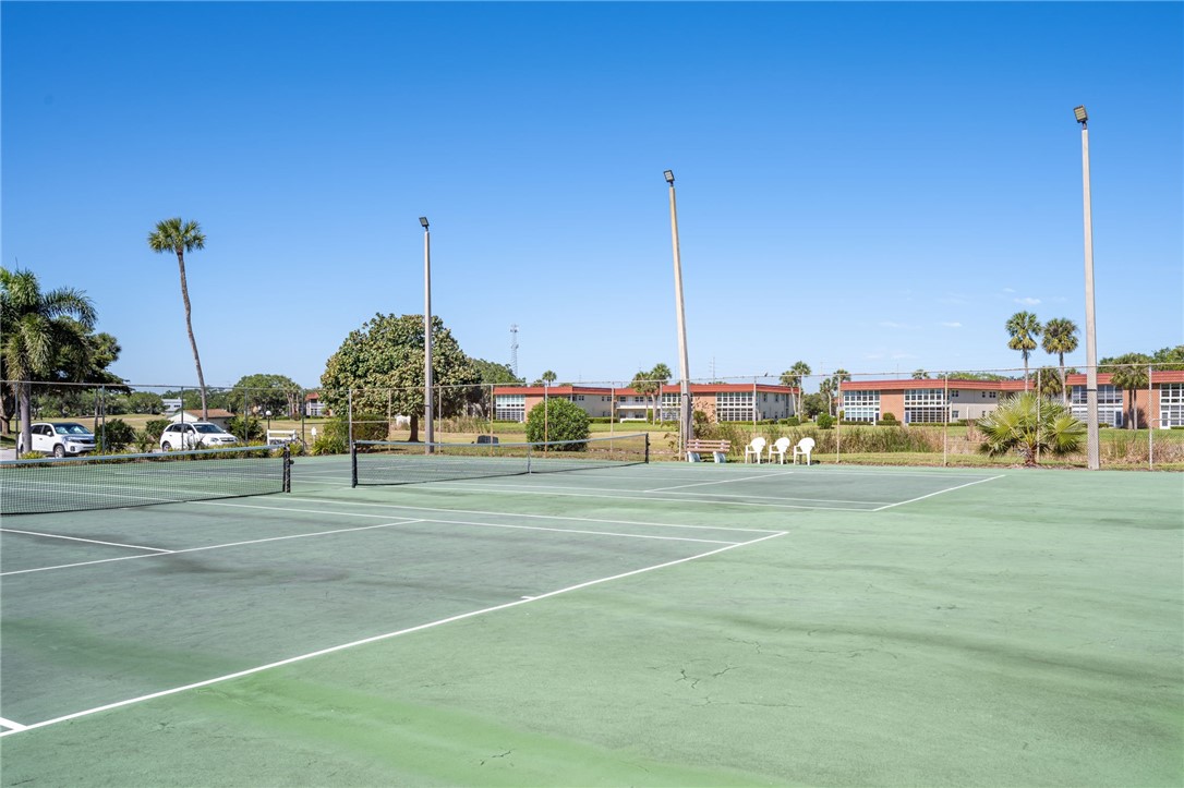 3 Vista Palm Lane 204