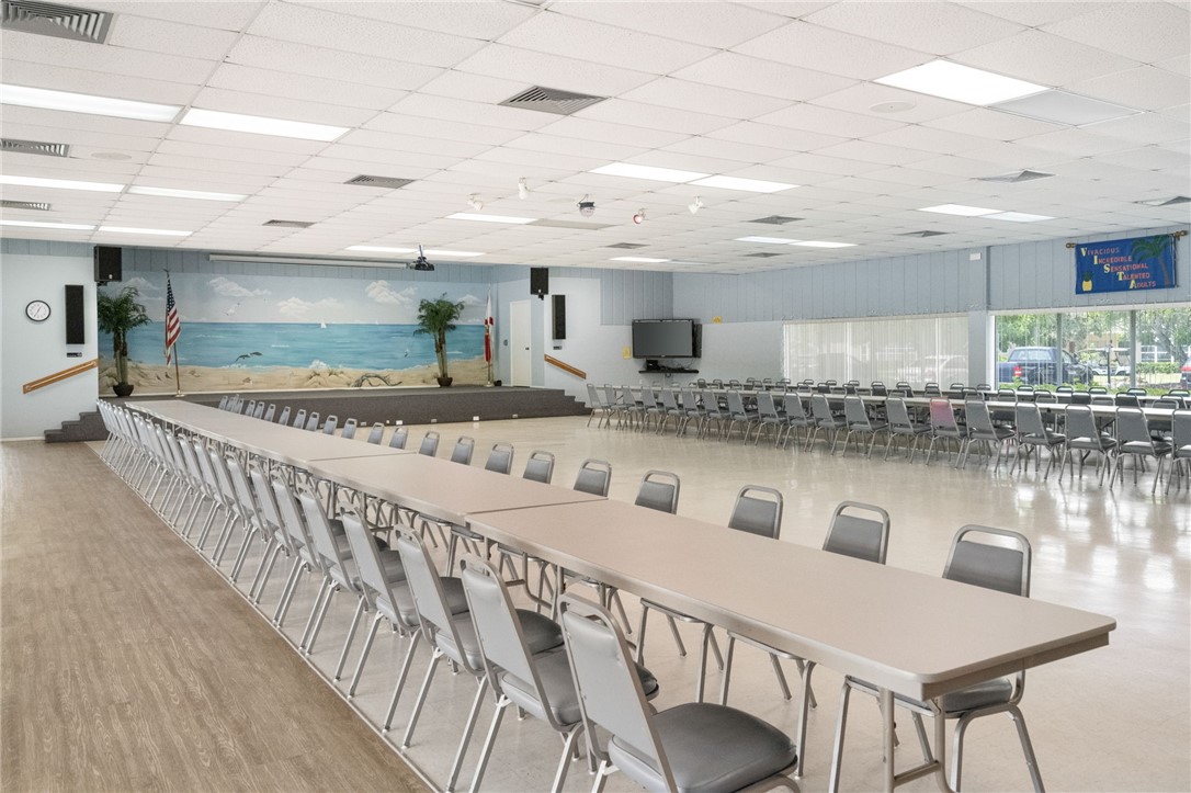 40 Vista Gardens Trail 201