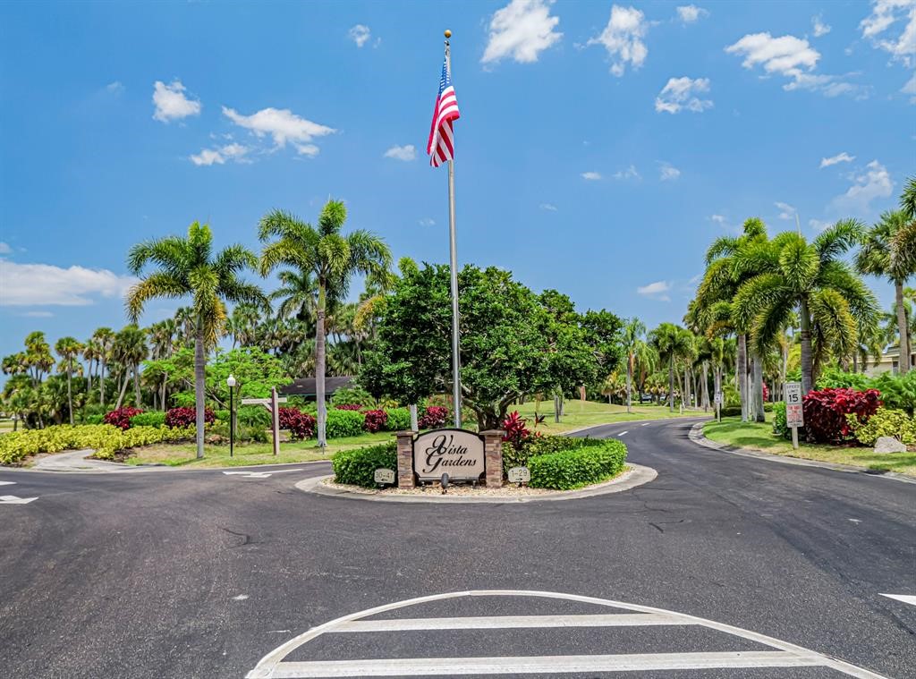 40 Vista Gardens Trail 201