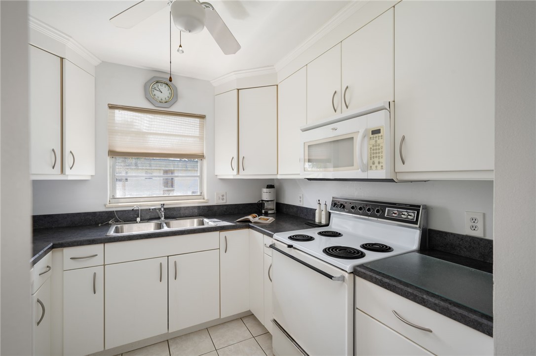 40 Vista Gardens Trail 201