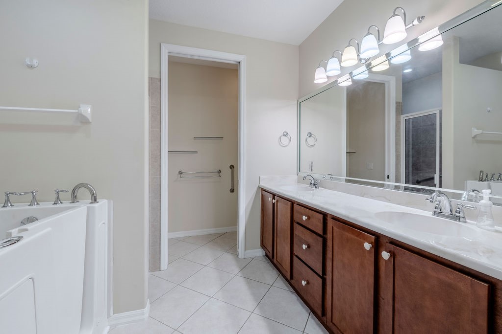 427 Pineapple Square SW 31