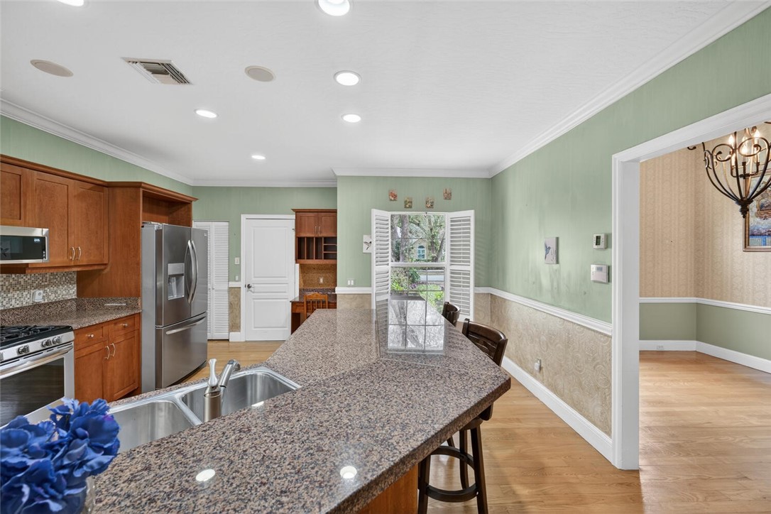 137 SW 38th Court SW