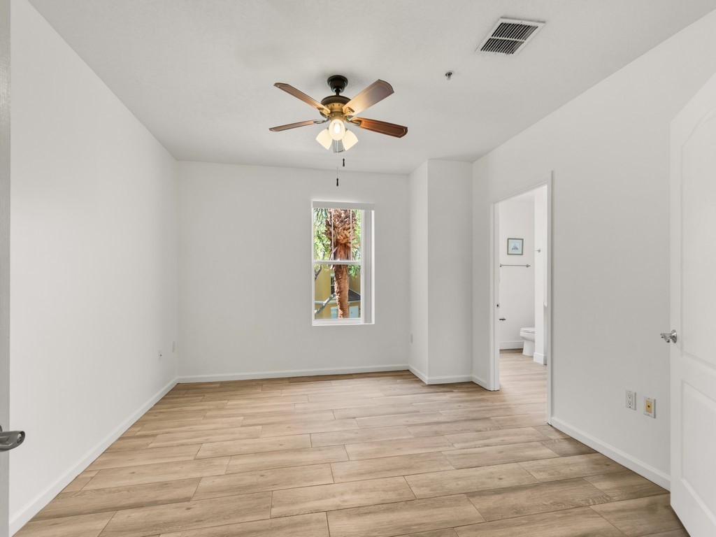 5020 Fairways Circle J202