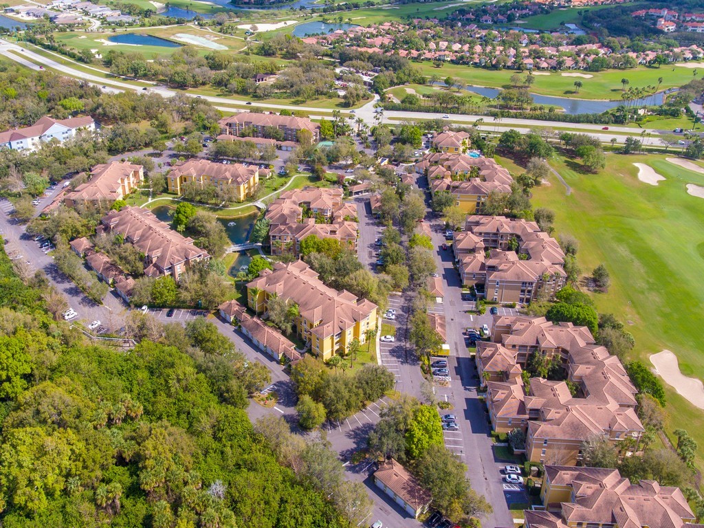 5020 Fairways Circle J202