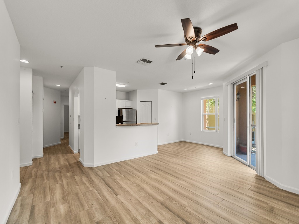 5020 Fairways Circle J202