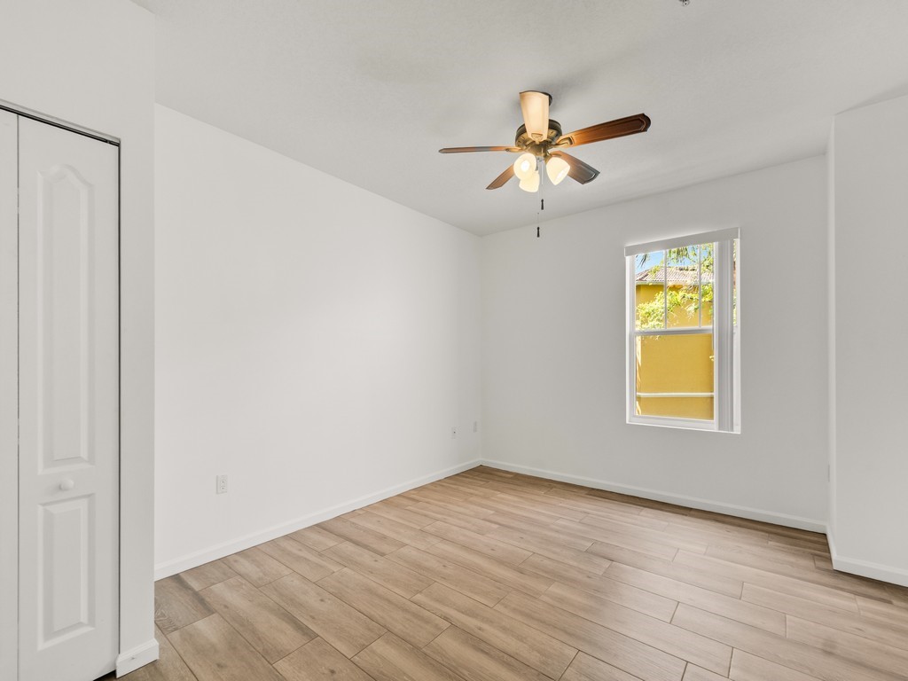 5020 Fairways Circle J202