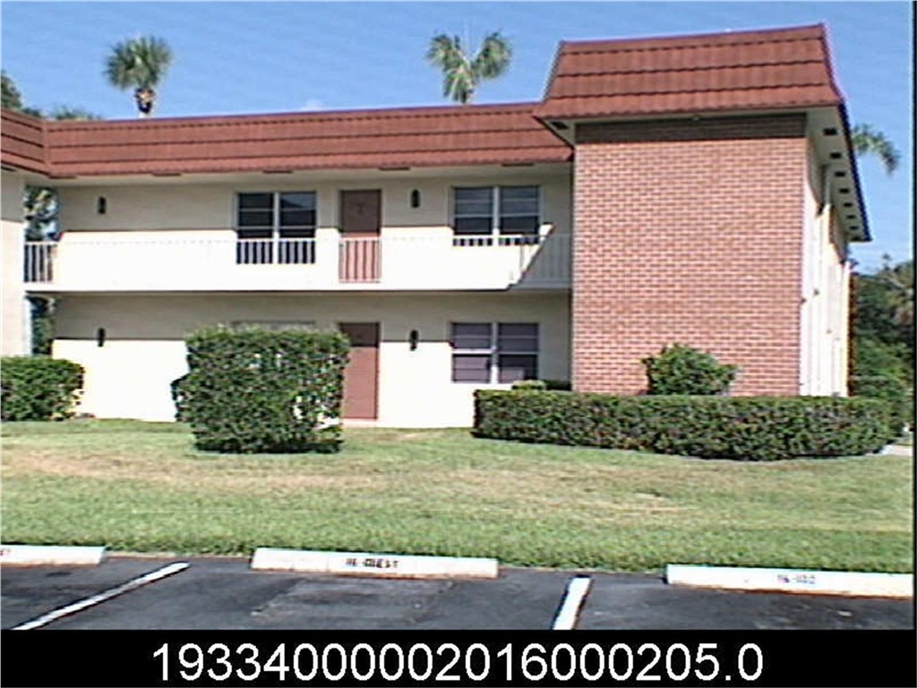 16 Vista Palm Lane 205