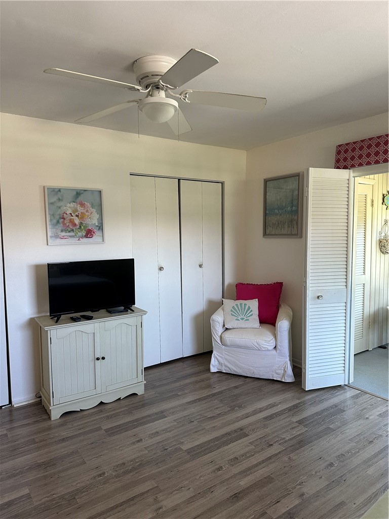 16 Vista Palm Lane 205