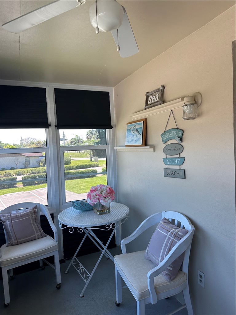 16 Vista Palm Lane 205