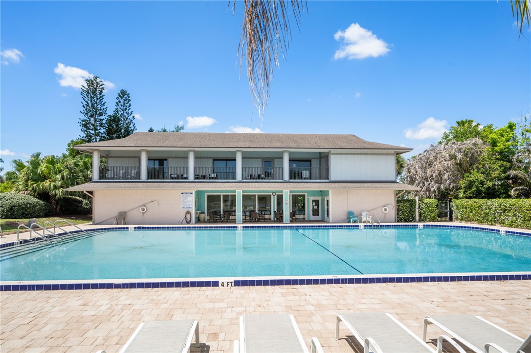 1336 Shoreline Circle