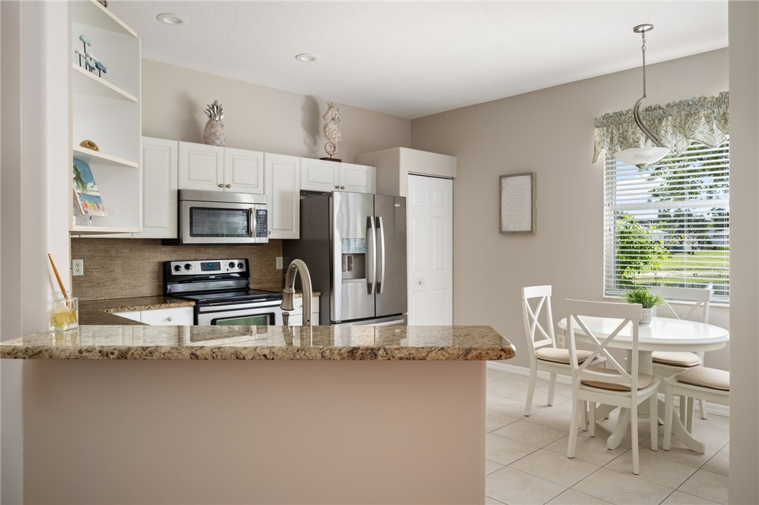 1336 Shoreline Circle