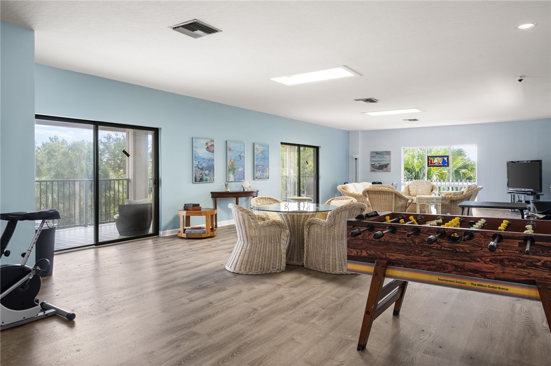 1336 Shoreline Circle