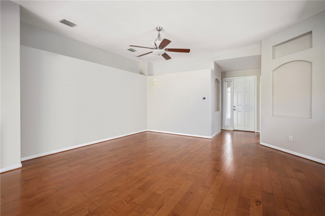 1336 Shoreline Circle