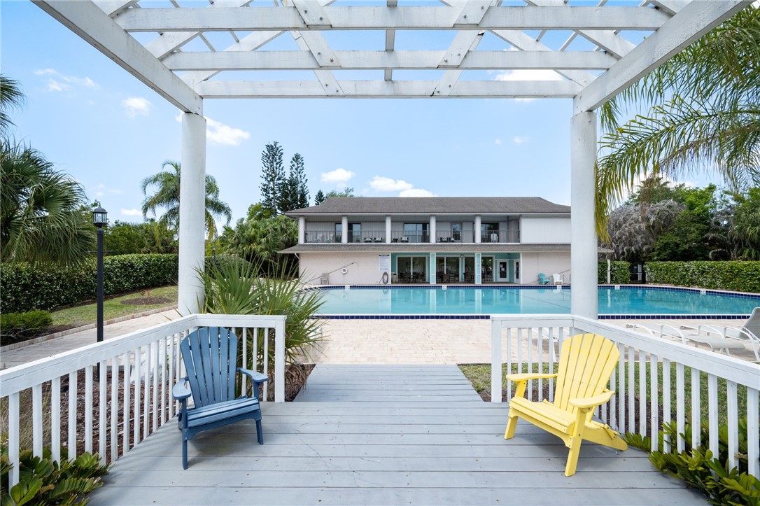 1336 Shoreline Circle