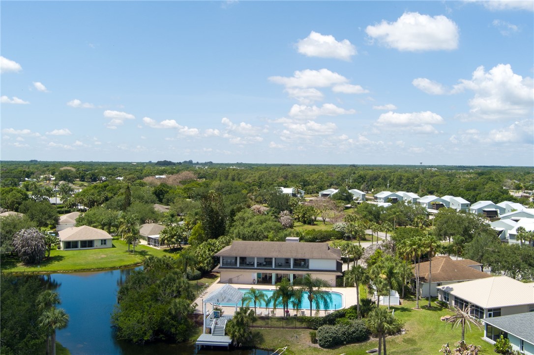 1336 Shoreline Circle