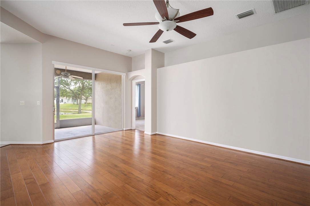1336 Shoreline Circle