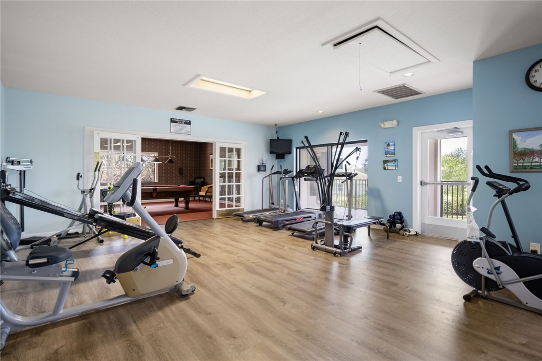 1336 Shoreline Circle