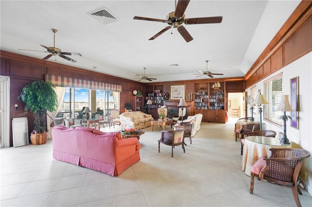 5400 Highway A1a None 22