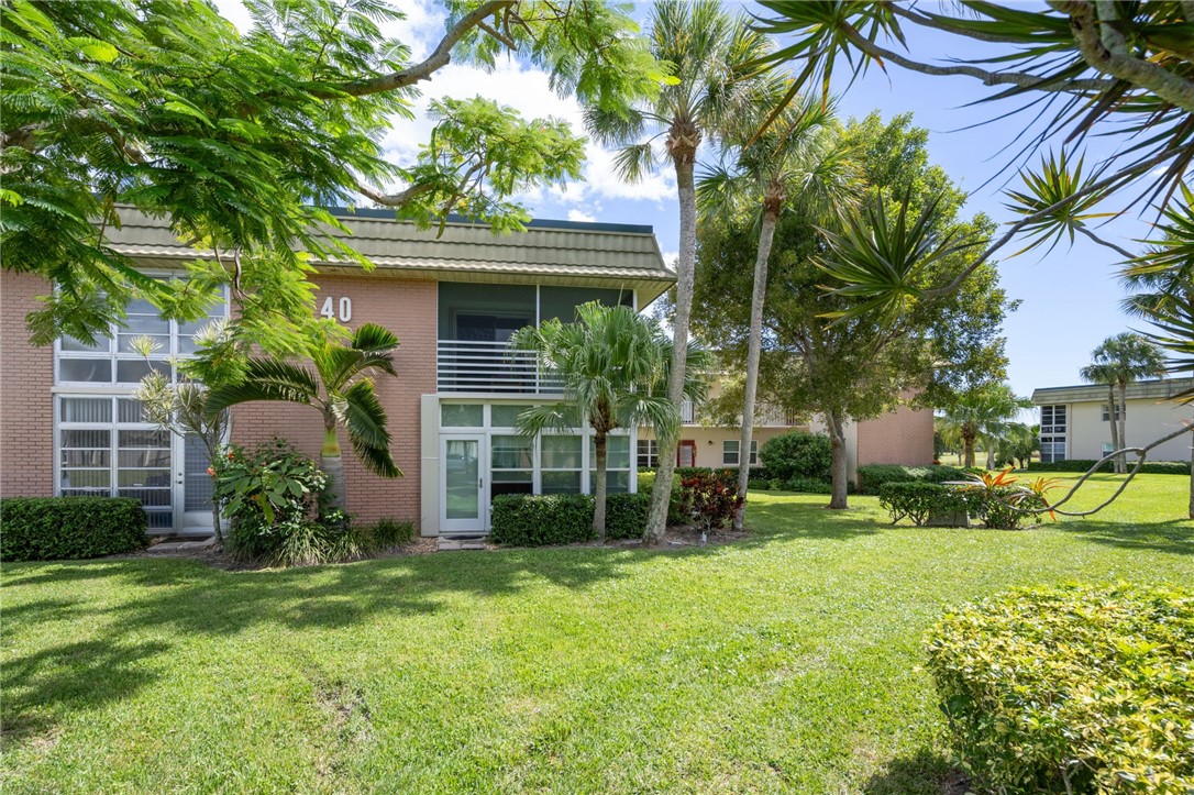 40 Vista Gardens Trail 201