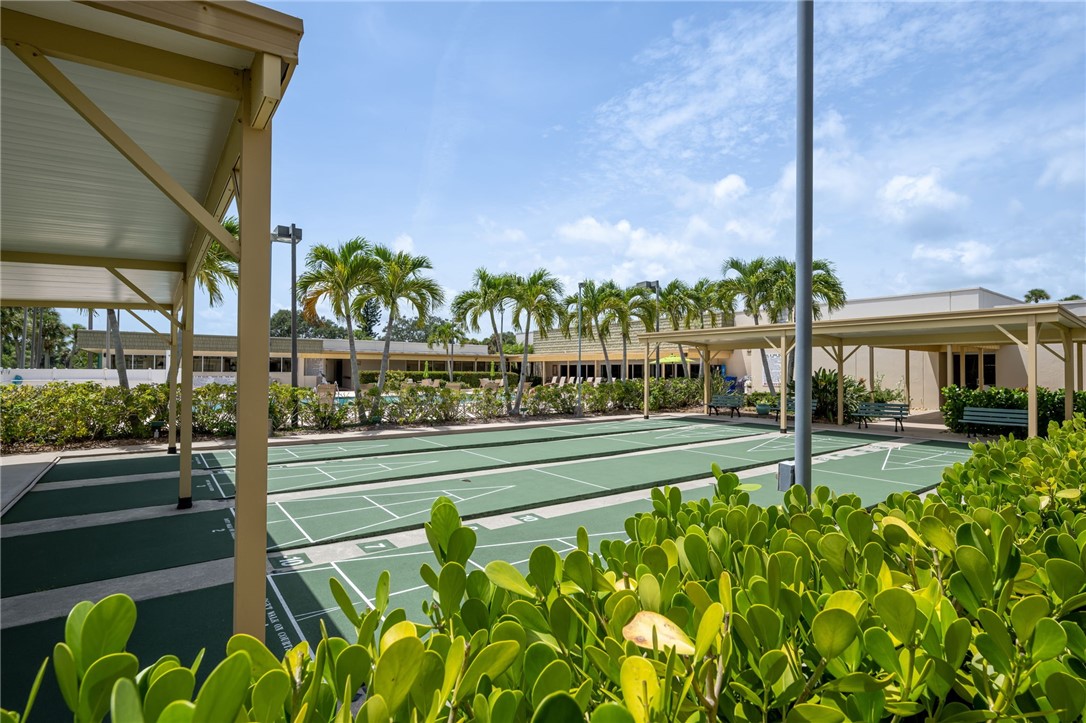40 Vista Gardens Trail 201