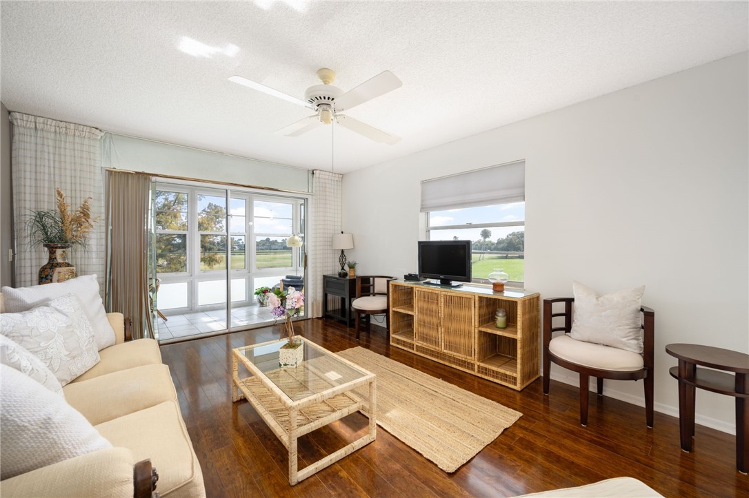 40 Vista Gardens Trail 201