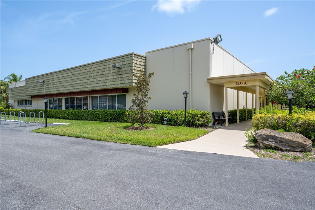 40 Vista Gardens Trail 201