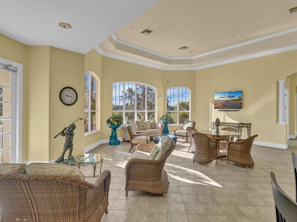 5020 Fairways Circle 202