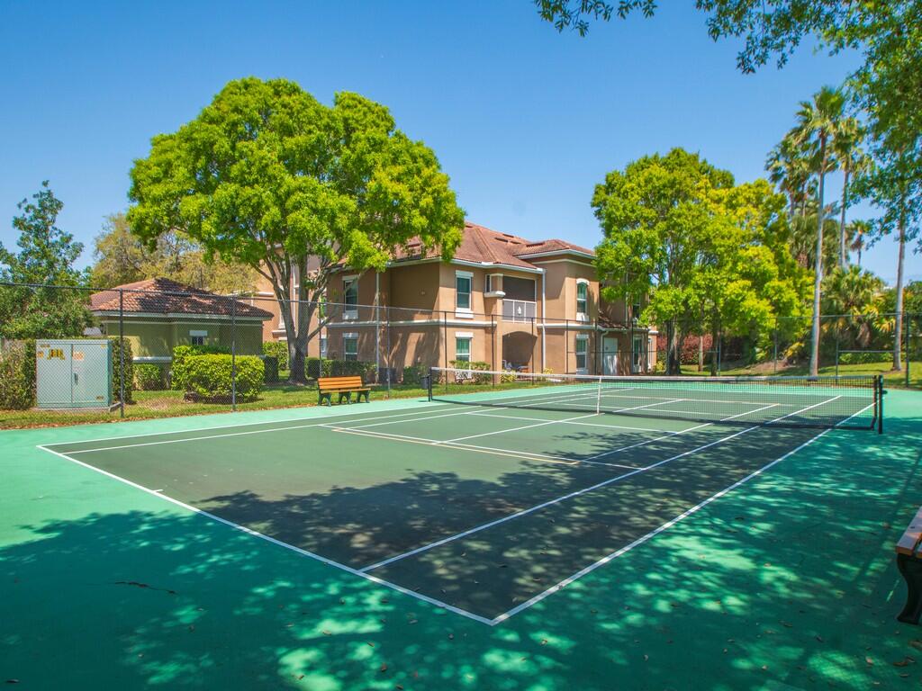 5020 Fairways Circle 202