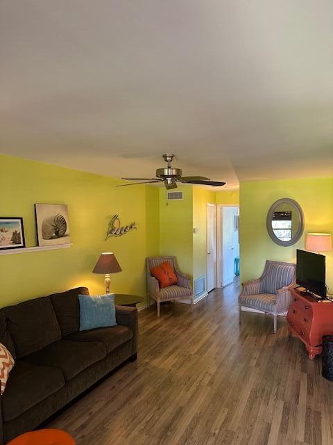 16 Vista Palm Lane 205