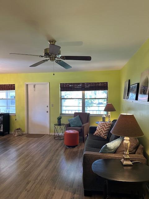 16 Vista Palm Lane 205