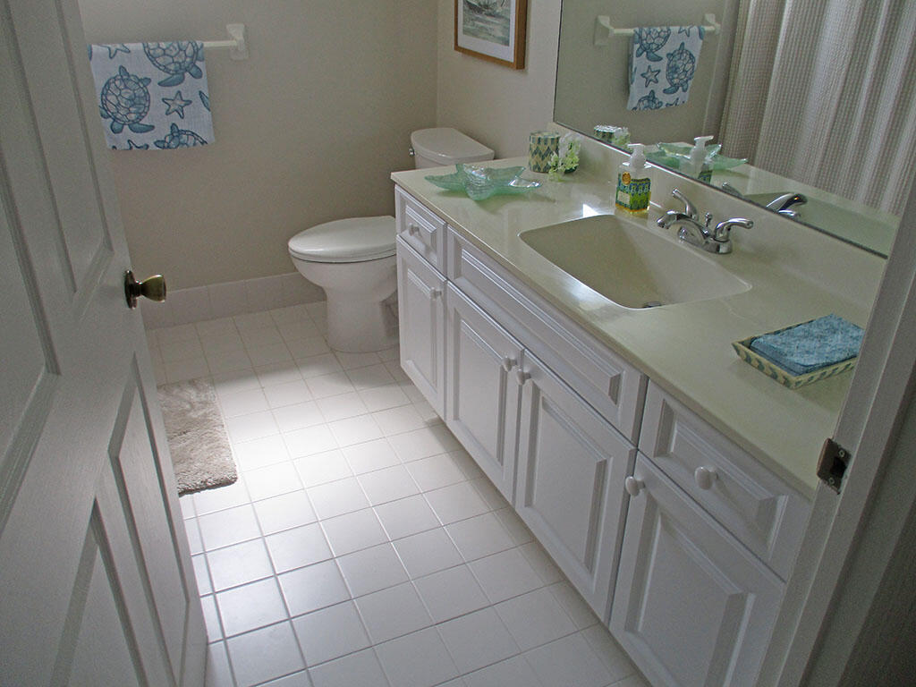 740 Lake Orchid Circle 109