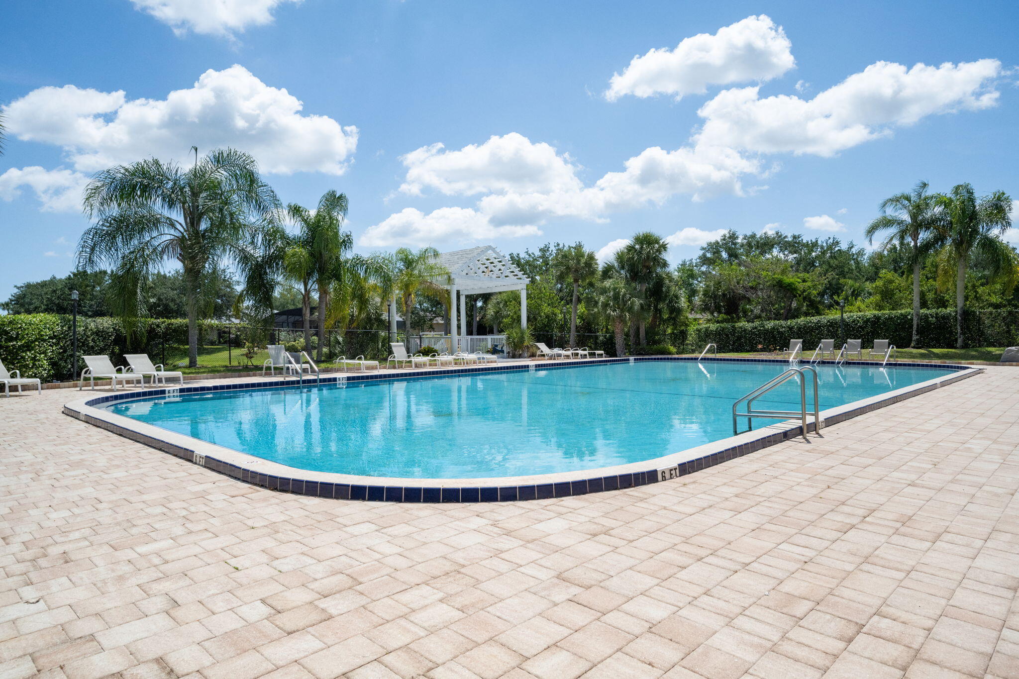 1336 Shoreline Circle