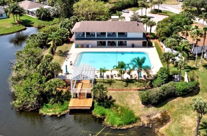1336 Shoreline Circle
