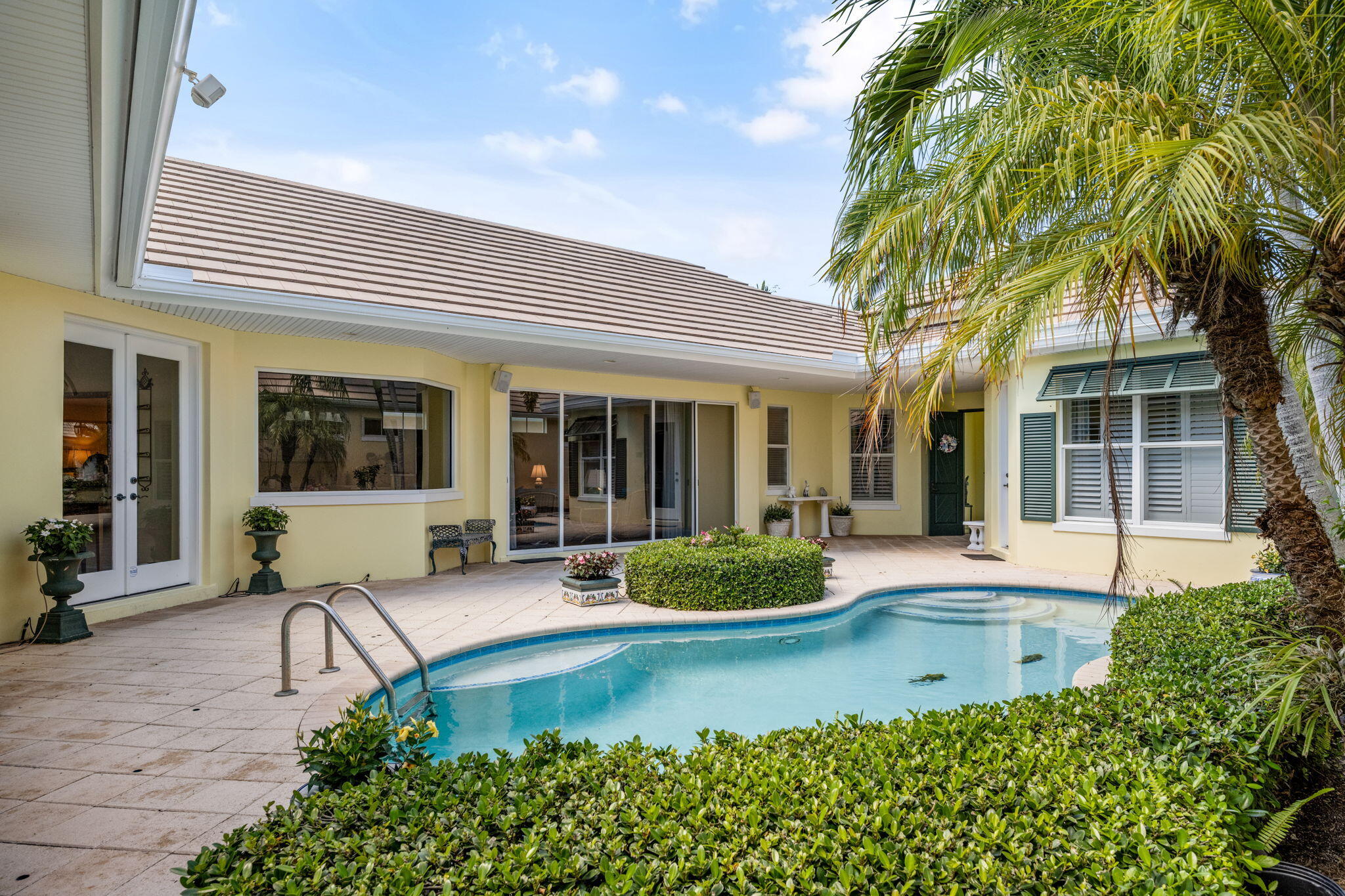2131 SEA MIST Court