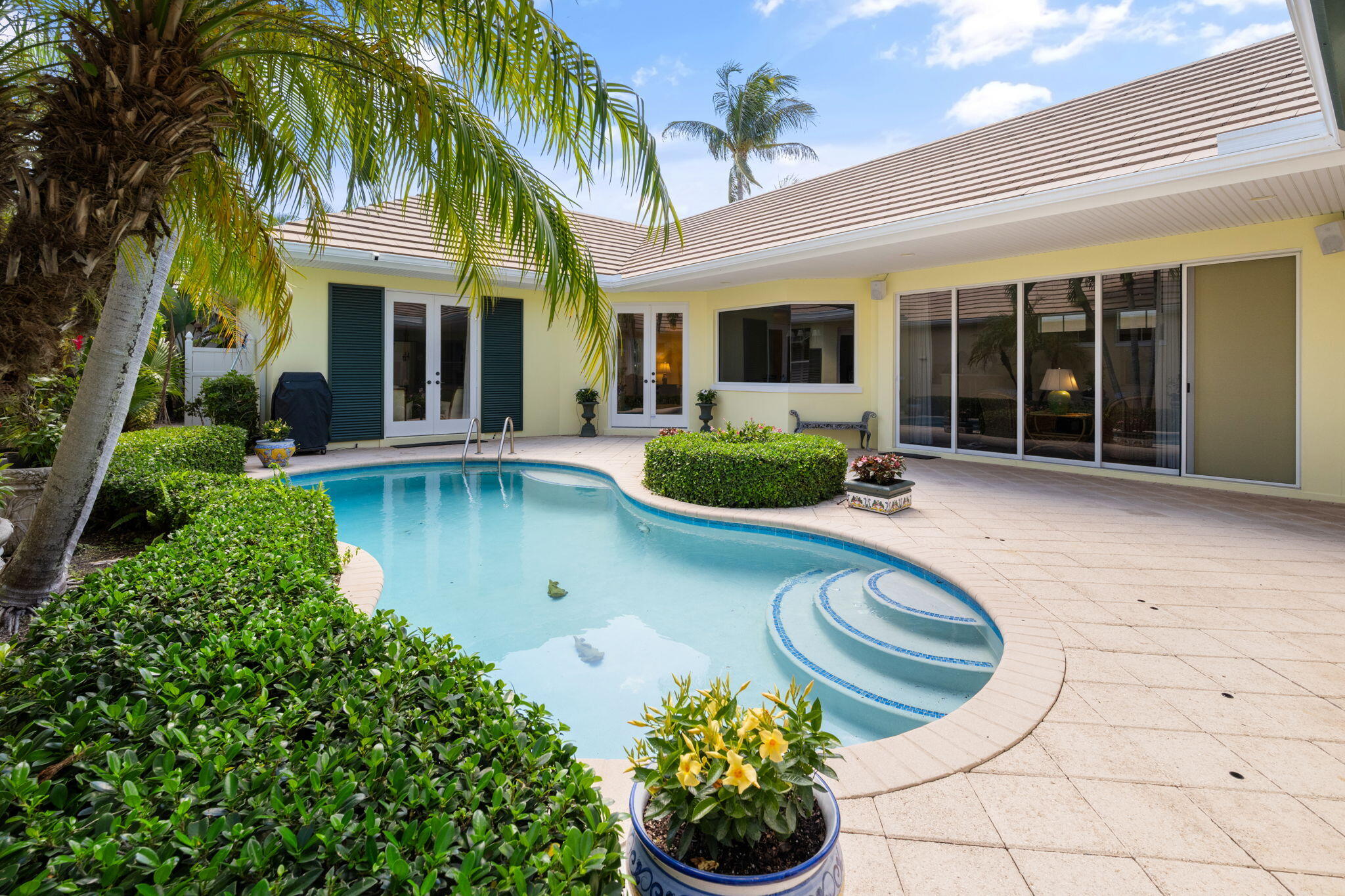 2131 SEA MIST Court