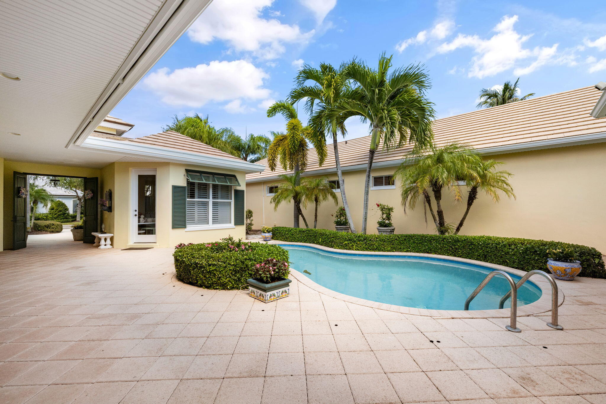2131 SEA MIST Court