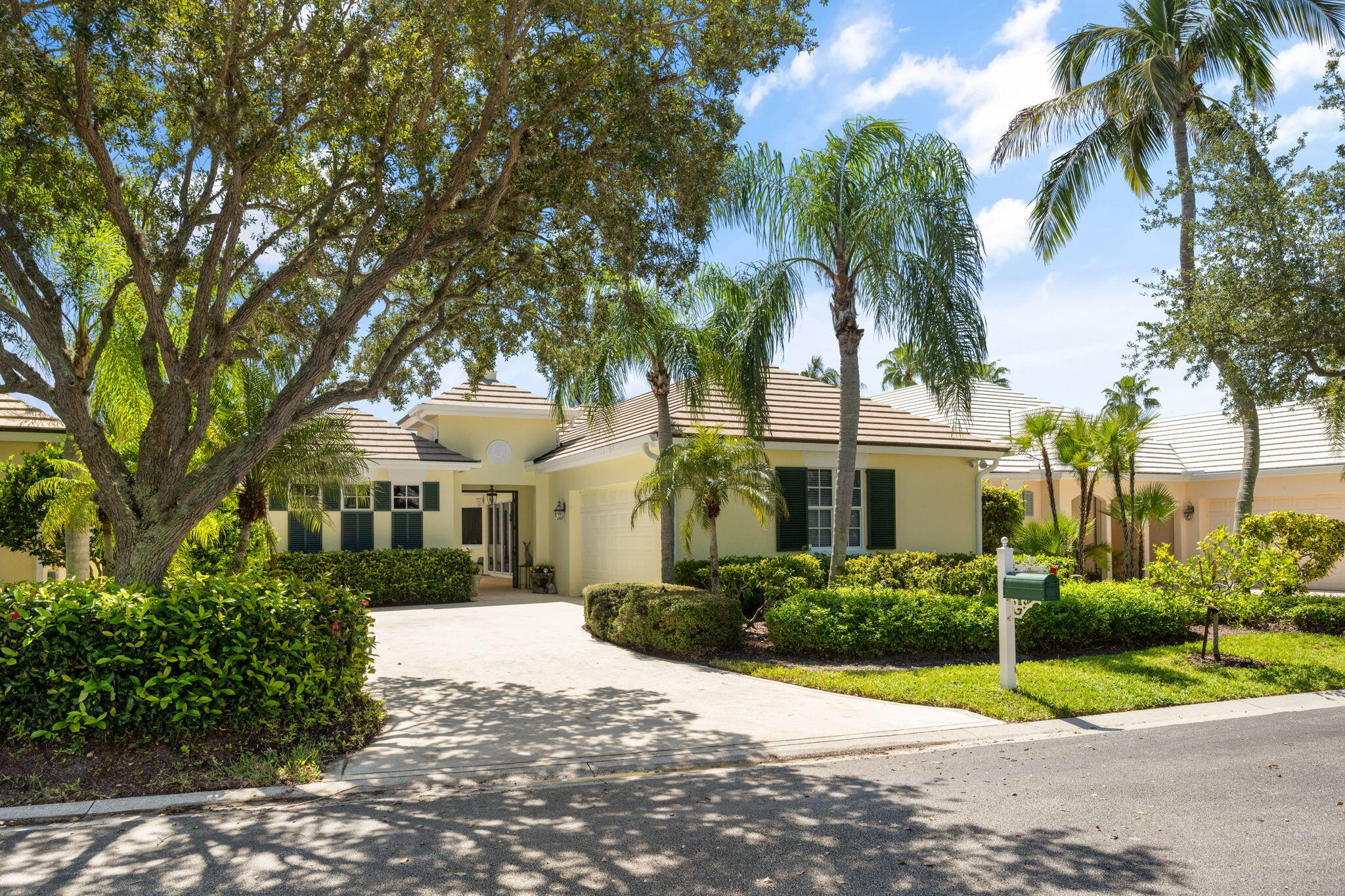 2131 SEA MIST Court