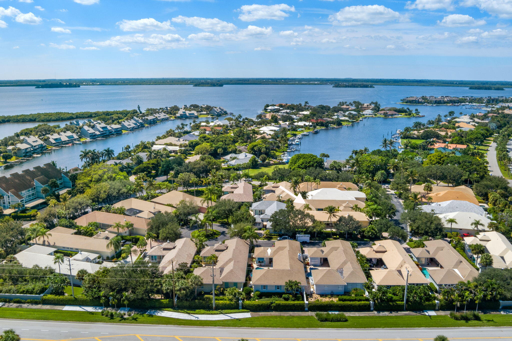 2131 SEA MIST Court