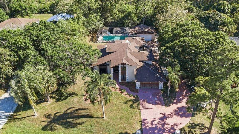 895 N Woodlands Drive