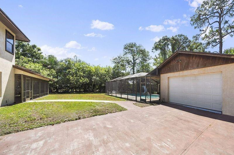 895 N Woodlands Drive