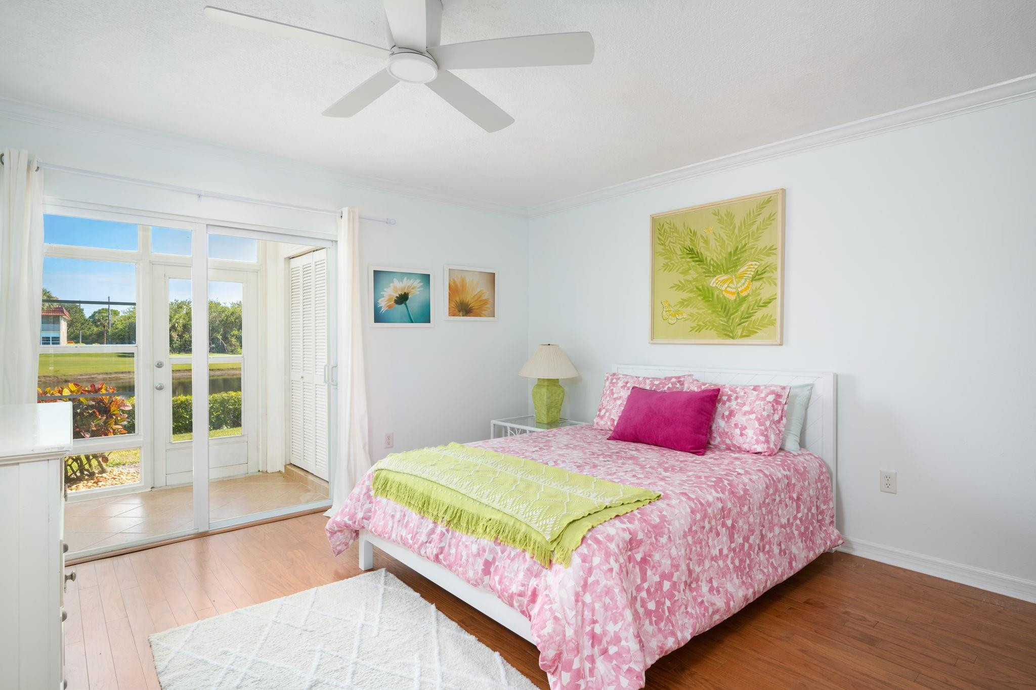 77 Royal Oak CT 102
